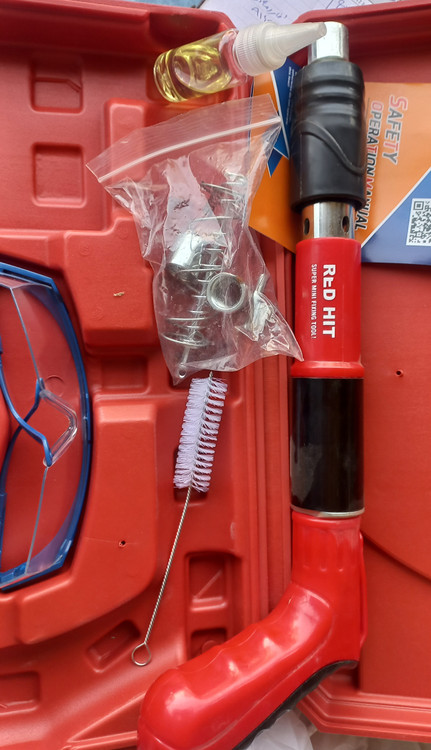 تفنگ میخکوب